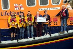 a-cheque-of-1000-being-presented-to-edward-fattorini-by-great-north-run-competito-julie-eastwood-aboard-spirit-of-guernsey-28-10-16-pic-by-tony-rive-1